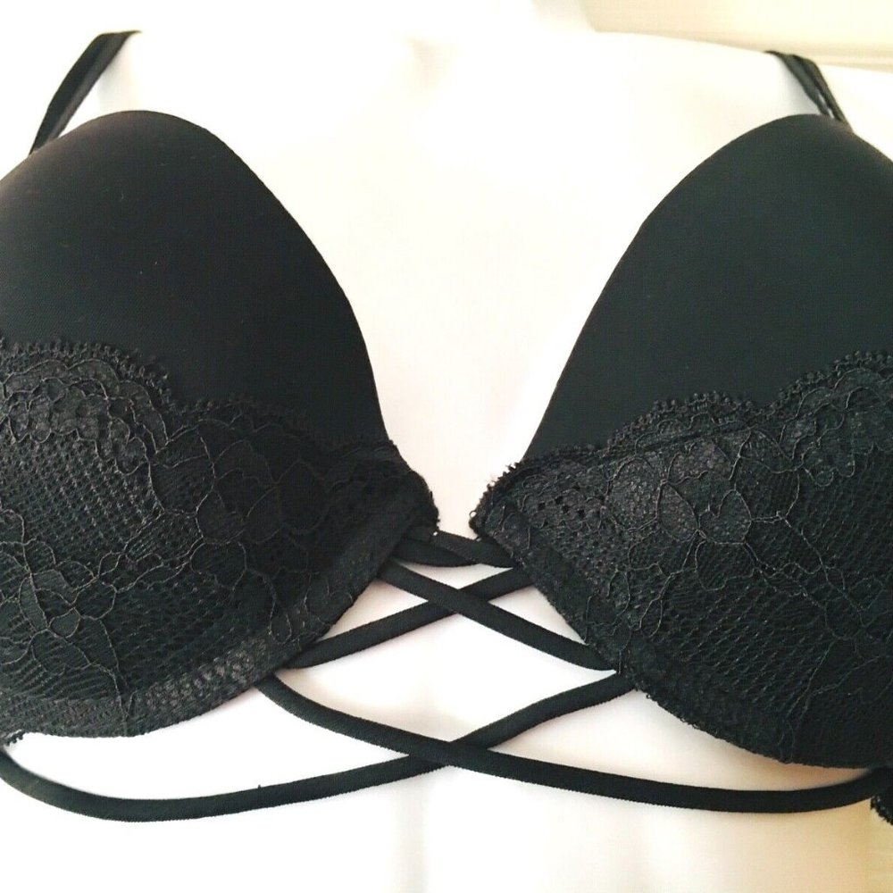 NWT René Rofé Women's Lace Lightly Padded Black Bra